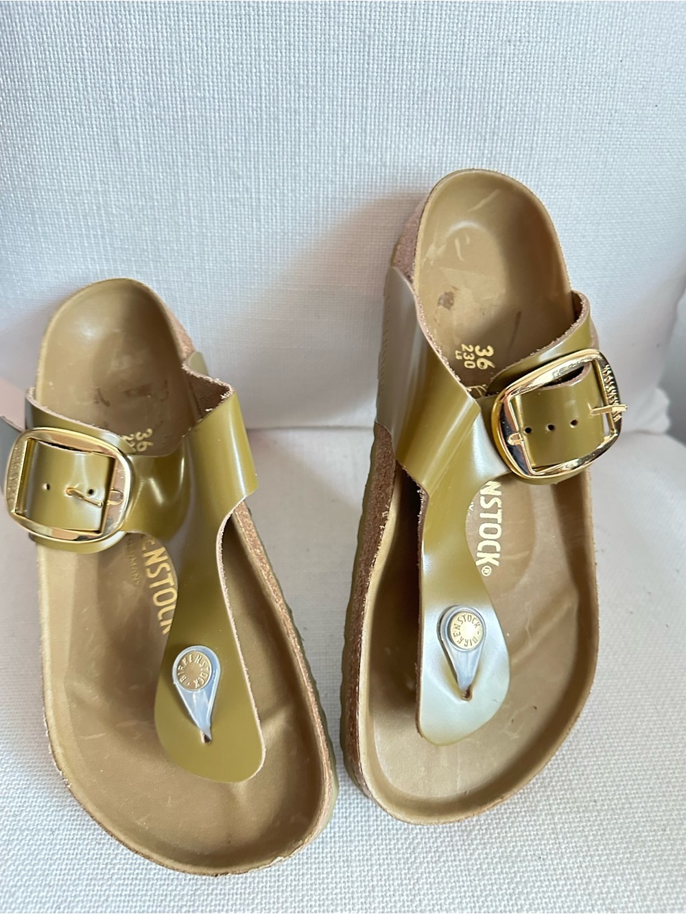 Birkenstock Gizeh Patent Thong Sandal in Olive Green with Gold Buckle